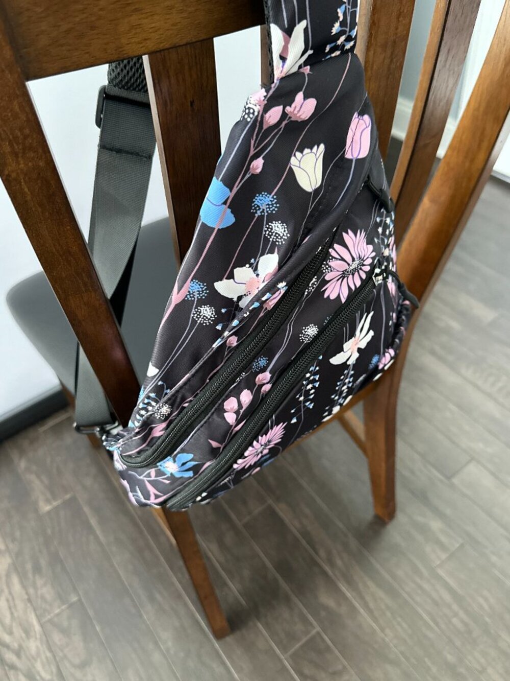 Black Floral Pattern Cross Body Sling Bag - Picture 3 of 8